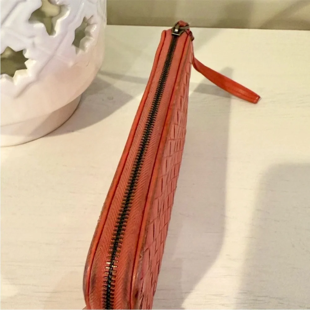EUC-Bottega Veneta Coral Intrecciato Leather Long Wallet